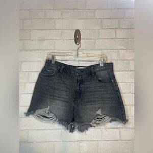 KanCan Estilo Dark Wash Denim Distressed Mom Shorts